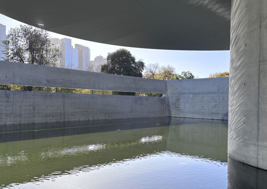 MPavilion 10 interior reflecting pool